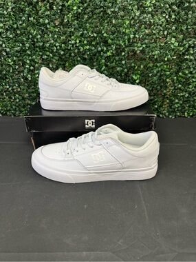 DC ONYX SKATE SHOES - MEN’S 11.5